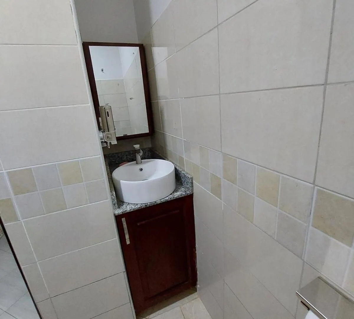 Buwate Hill View Luxury Suites Kampala